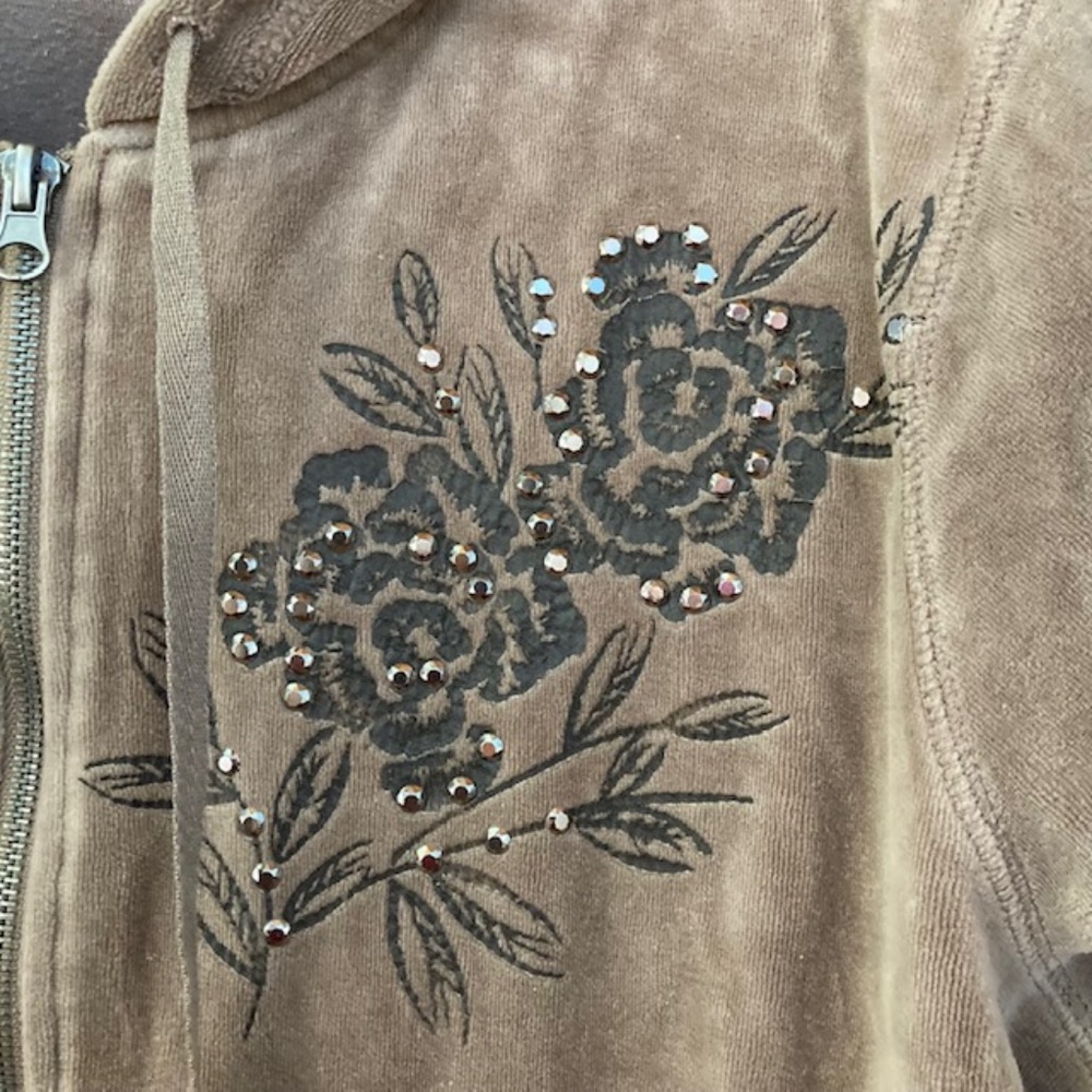 Basic Edition Woman's Hooded Jogging Set Size: 1x… - image 2